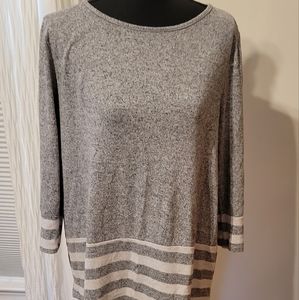 Women' Pink Clover Sweater - Size XL